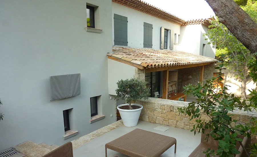 LE ST. TIL KAYA - Ravalement de façades dans le Golfe de Saint-Tropez - VAR 83